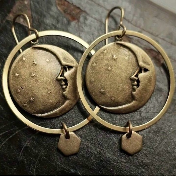 Gothic Cottagecore Mystical Moon Face Dangle Earrings Gold/Bronze Tone - Picture 1 of 4